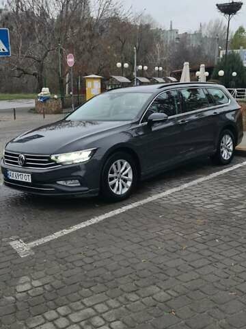 Серый Фольксваген Пассат, объемом двигателя 1.97 л и пробегом 208 тыс. км за 23000 $, фото 1 на Automoto.ua