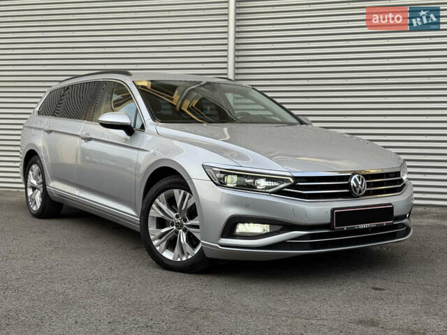Серый Фольксваген Пассат, объемом двигателя 2 л и пробегом 205 тыс. км за 19500 $, фото 1 на Automoto.ua