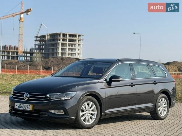 Сірий Фольксваген Пассат, об'ємом двигуна 2 л та пробігом 218 тис. км за 18990 $, фото 1 на Automoto.ua