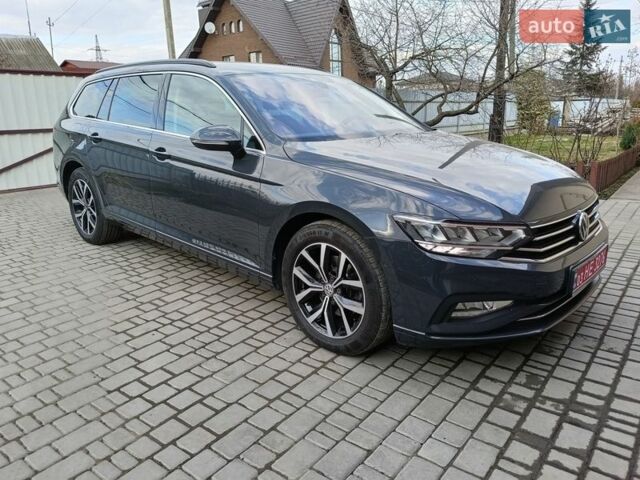 Сірий Фольксваген Пассат, об'ємом двигуна 2 л та пробігом 236 тис. км за 21400 $, фото 1 на Automoto.ua