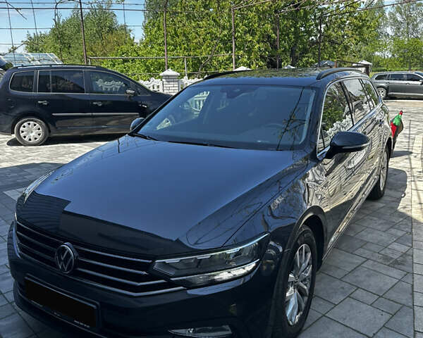 Фольксваген Пассат 2021 в Львове на Automoto.ua Серый Фольксваген Пассат, объемом двигателя 1.98 л и пробегом 207 тыс. км за 21500 $, фото 1 на Automoto.ua