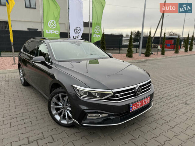 Сірий Фольксваген Пассат, об'ємом двигуна 2 л та пробігом 220 тис. км за 23975 $, фото 1 на Automoto.ua