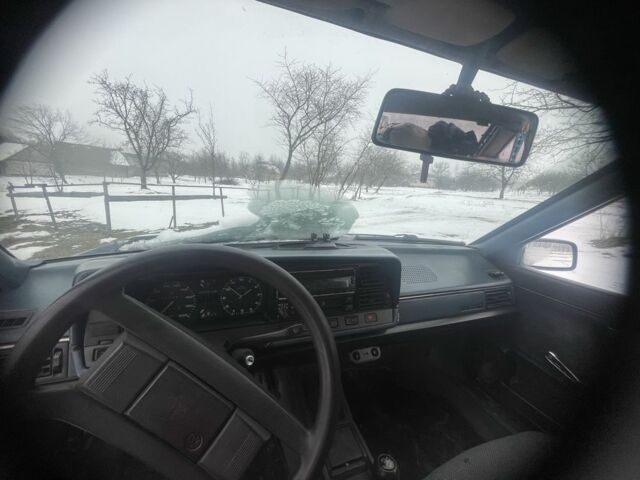 Синій Фольксваген Пассат, об'ємом двигуна 1.6 л та пробігом 365 тис. км за 650 $, фото 1 на Automoto.ua