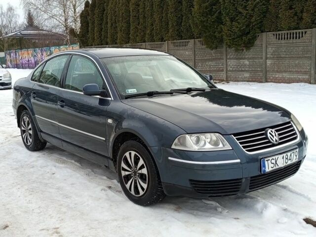 Синий Фольксваген Пассат, объемом двигателя 1.9 л и пробегом 257 тыс. км за 1100 $, фото 1 на Automoto.ua