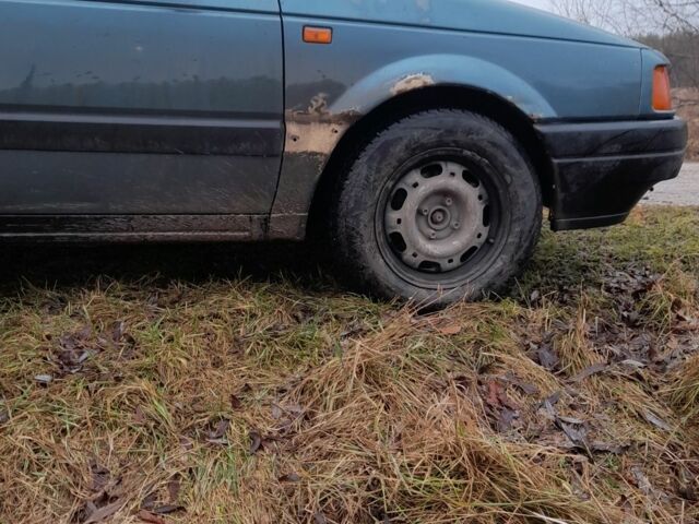 Синий Фольксваген Пассат, объемом двигателя 1 л и пробегом 1 тыс. км за 750 $, фото 1 на Automoto.ua