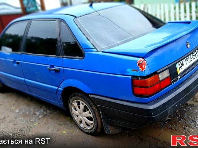 Синий Фольксваген Пассат, объемом двигателя 1.8 л и пробегом 130 тыс. км за 1500 $, фото 1 на Automoto.ua