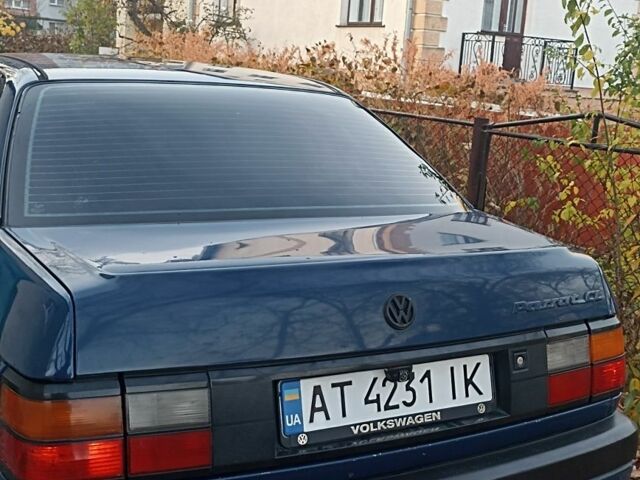 Синий Фольксваген Пассат, объемом двигателя 1.8 л и пробегом 33 тыс. км за 2200 $, фото 1 на Automoto.ua