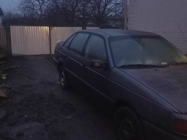 Синий Фольксваген Пассат, объемом двигателя 1.6 л и пробегом 888 тыс. км за 548 $, фото 1 на Automoto.ua