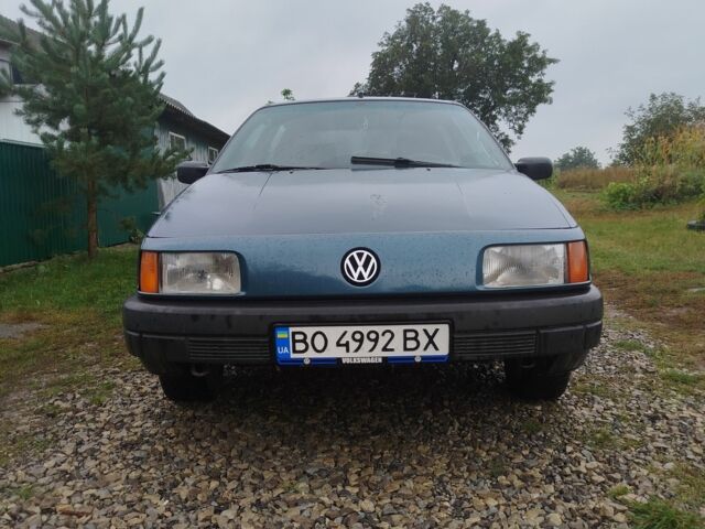 Синій Фольксваген Пассат, об'ємом двигуна 1.8 л та пробігом 330 тис. км за 1400 $, фото 1 на Automoto.ua