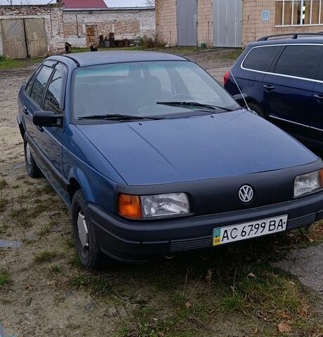 Синій Фольксваген Пассат, об'ємом двигуна 1.6 л та пробігом 295 тис. км за 1000 $, фото 1 на Automoto.ua