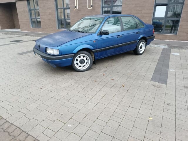 Синій Фольксваген Пассат, об'ємом двигуна 1.8 л та пробігом 500 тис. км за 1400 $, фото 1 на Automoto.ua