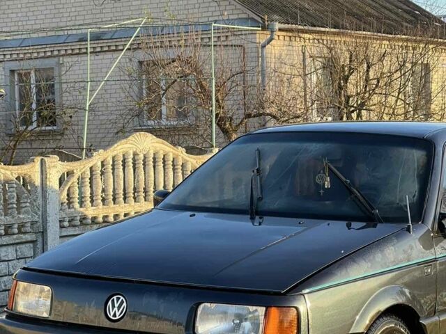 Синій Фольксваген Пассат, об'ємом двигуна 1.8 л та пробігом 300 тис. км за 1150 $, фото 1 на Automoto.ua