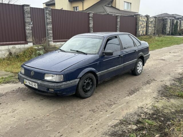 Синий Фольксваген Пассат, объемом двигателя 1.8 л и пробегом 150 тыс. км за 1200 $, фото 1 на Automoto.ua