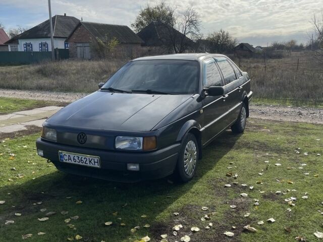 Синий Фольксваген Пассат, объемом двигателя 1.8 л и пробегом 475 тыс. км за 1900 $, фото 1 на Automoto.ua