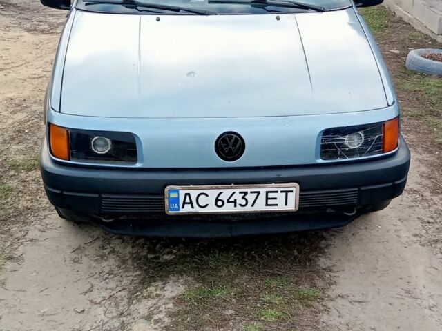 Синий Фольксваген Пассат, объемом двигателя 1.8 л и пробегом 325 тыс. км за 1800 $, фото 1 на Automoto.ua