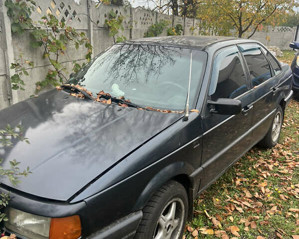 Синий Фольксваген Пассат, объемом двигателя 1.8 л и пробегом 400 тыс. км за 1600 $, фото 1 на Automoto.ua