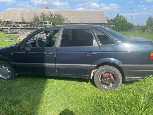 Синий Фольксваген Пассат, объемом двигателя 1.8 л и пробегом 400 тыс. км за 1050 $, фото 1 на Automoto.ua