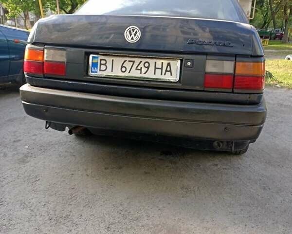 Синий Фольксваген Пассат, объемом двигателя 1.8 л и пробегом 300 тыс. км за 3000 $, фото 1 на Automoto.ua