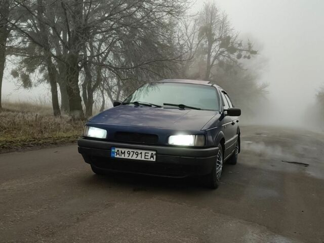 Синий Фольксваген Пассат, объемом двигателя 2 л и пробегом 619 тыс. км за 1500 $, фото 1 на Automoto.ua