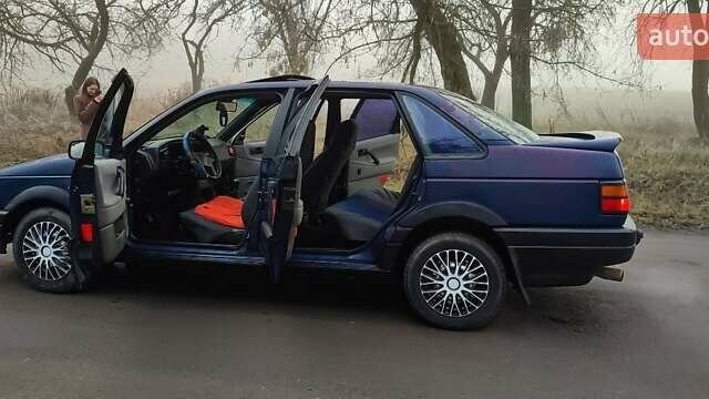 Синій Фольксваген Пассат, об'ємом двигуна 2 л та пробігом 619 тис. км за 1500 $, фото 1 на Automoto.ua