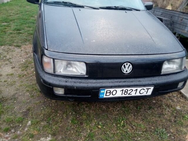 Синий Фольксваген Пассат, объемом двигателя 1.8 л и пробегом 1000 тыс. км за 1200 $, фото 1 на Automoto.ua