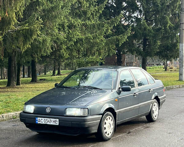 Синій Фольксваген Пассат, об'ємом двигуна 1.8 л та пробігом 350 тис. км за 1550 $, фото 1 на Automoto.ua