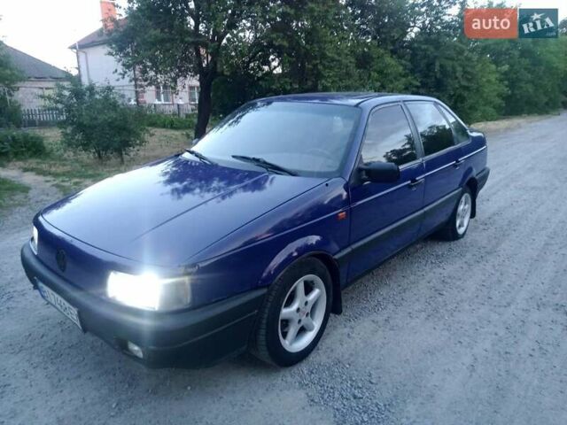 Синий Фольксваген Пассат, объемом двигателя 1.9 л и пробегом 563 тыс. км за 2350 $, фото 1 на Automoto.ua