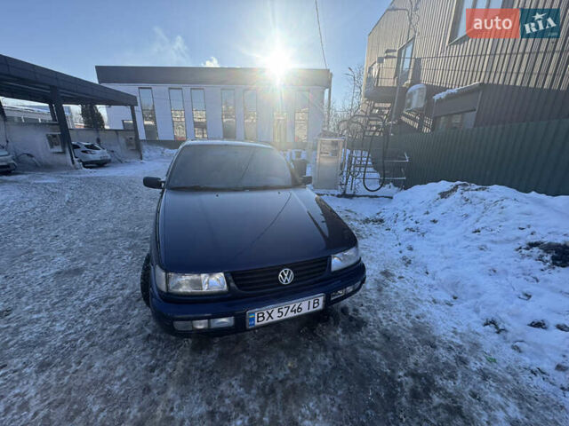 Синий Фольксваген Пассат, объемом двигателя 1.98 л и пробегом 495 тыс. км за 2000 $, фото 1 на Automoto.ua