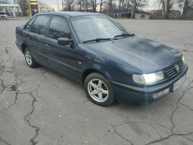 Синій Фольксваген Пассат, об'ємом двигуна 1.8 л та пробігом 334 тис. км за 2500 $, фото 1 на Automoto.ua