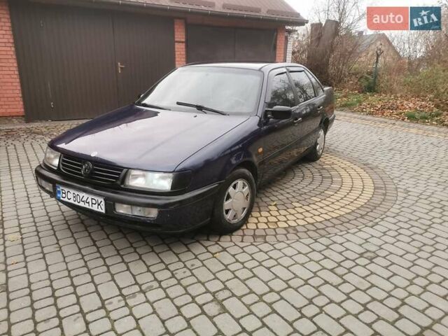 Синій Фольксваген Пассат, об'ємом двигуна 1.8 л та пробігом 348 тис. км за 1350 $, фото 1 на Automoto.ua