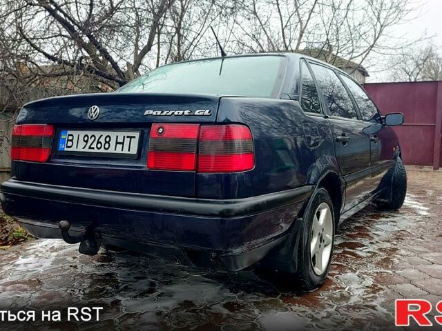 Синий Фольксваген Пассат, объемом двигателя 2 л и пробегом 50 тыс. км за 2450 $, фото 1 на Automoto.ua