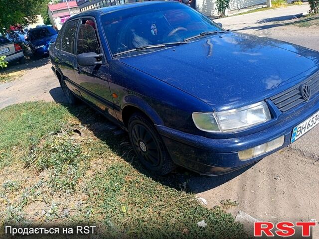 Синий Фольксваген Пассат, объемом двигателя 2 л и пробегом 120 тыс. км за 1950 $, фото 1 на Automoto.ua
