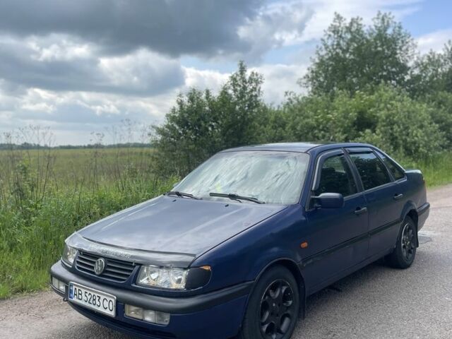 Синий Фольксваген Пассат, объемом двигателя 2 л и пробегом 395 тыс. км за 1950 $, фото 1 на Automoto.ua
