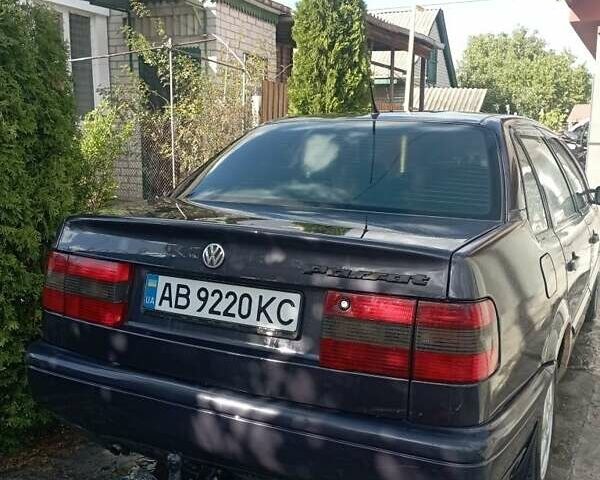 Синій Фольксваген Пассат, об'ємом двигуна 2 л та пробігом 400 тис. км за 2200 $, фото 1 на Automoto.ua