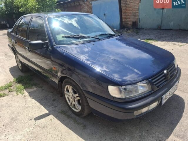 Синій Фольксваген Пассат, об'ємом двигуна 2 л та пробігом 350 тис. км за 2011 $, фото 1 на Automoto.ua
