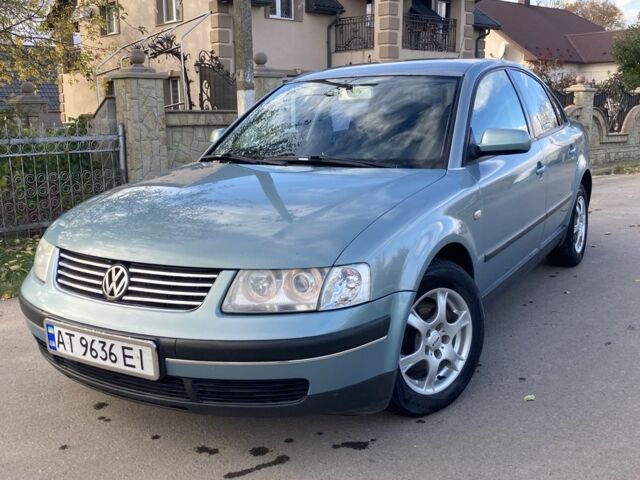 Синий Фольксваген Пассат, объемом двигателя 1.6 л и пробегом 340 тыс. км за 2800 $, фото 1 на Automoto.ua