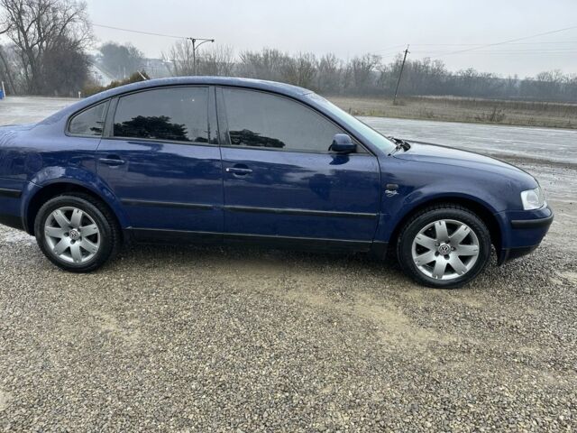 Синий Фольксваген Пассат, объемом двигателя 1.9 л и пробегом 400 тыс. км за 3599 $, фото 1 на Automoto.ua