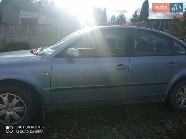 Синий Фольксваген Пассат, объемом двигателя 1.9 л и пробегом 400 тыс. км за 2800 $, фото 1 на Automoto.ua