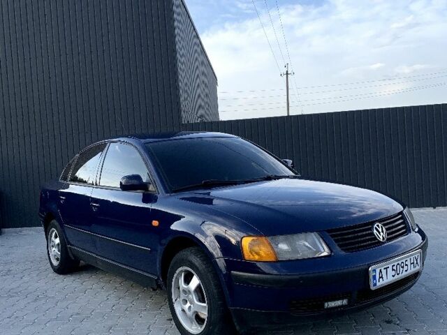 Синий Фольксваген Пассат, объемом двигателя 1.8 л и пробегом 390 тыс. км за 3200 $, фото 1 на Automoto.ua