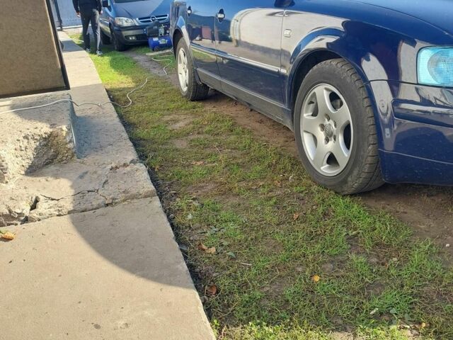 Синій Фольксваген Пассат, об'ємом двигуна 1.9 л та пробігом 200 тис. км за 5000 $, фото 1 на Automoto.ua