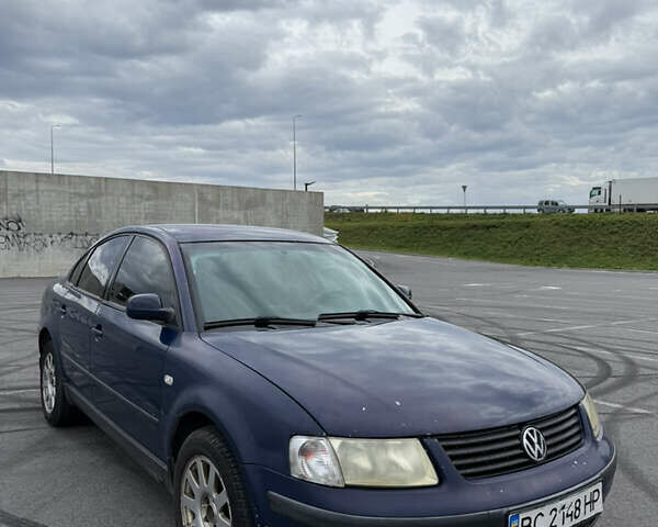 Синий Фольксваген Пассат, объемом двигателя 1.9 л и пробегом 500 тыс. км за 2000 $, фото 1 на Automoto.ua