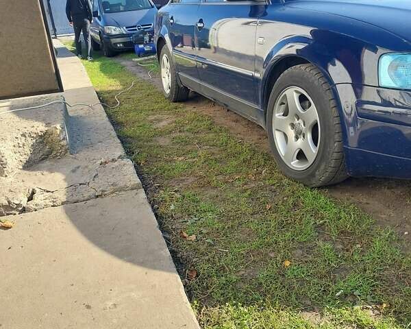 Синій Фольксваген Пассат, об'ємом двигуна 1.9 л та пробігом 200 тис. км за 5000 $, фото 1 на Automoto.ua