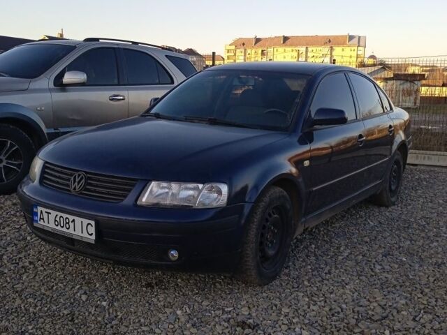 Синий Фольксваген Пассат, объемом двигателя 1.8 л и пробегом 237 тыс. км за 1650 $, фото 1 на Automoto.ua