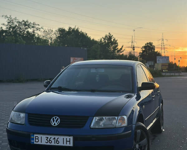 Синий Фольксваген Пассат, объемом двигателя 1.9 л и пробегом 500 тыс. км за 4000 $, фото 1 на Automoto.ua