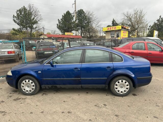 Синій Фольксваген Пассат, об'ємом двигуна 1.9 л та пробігом 350 тис. км за 1800 $, фото 1 на Automoto.ua