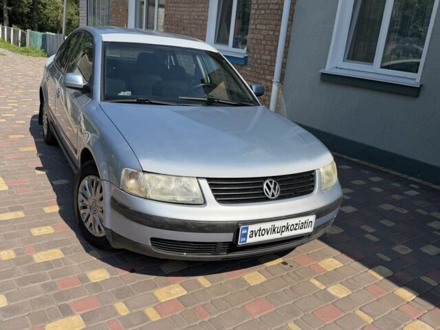 Синій Фольксваген Пассат, об'ємом двигуна 2.3 л та пробігом 360 тис. км за 1799 $, фото 1 на Automoto.ua