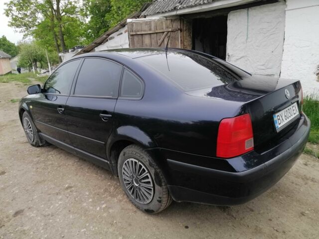 Синій Фольксваген Пассат, об'ємом двигуна 1.6 л та пробігом 280 тис. км за 3400 $, фото 1 на Automoto.ua