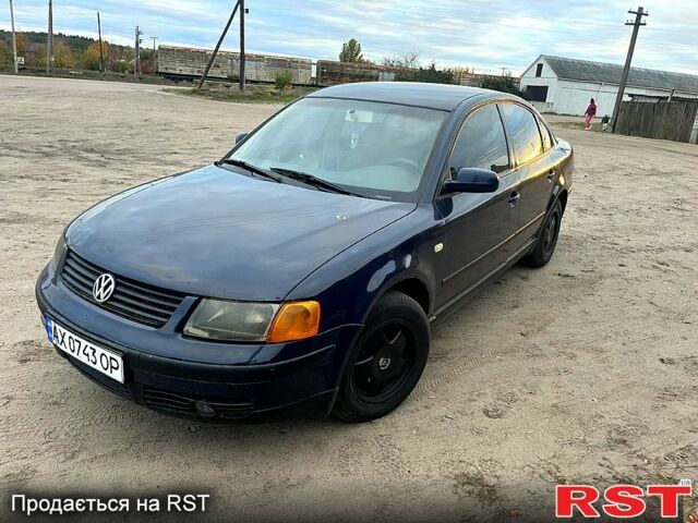 Синій Фольксваген Пассат, об'ємом двигуна 2.3 л та пробігом 314 тис. км за 2900 $, фото 1 на Automoto.ua