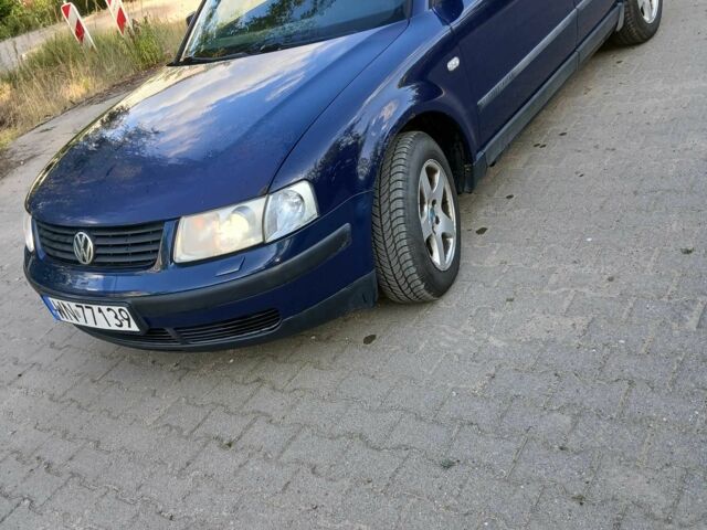 Синій Фольксваген Пассат, об'ємом двигуна 0 л та пробігом 250 тис. км за 692 $, фото 1 на Automoto.ua