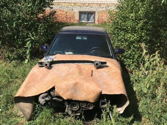 Синий Фольксваген Пассат, объемом двигателя 1.8 л и пробегом 180 тыс. км за 500 $, фото 1 на Automoto.ua